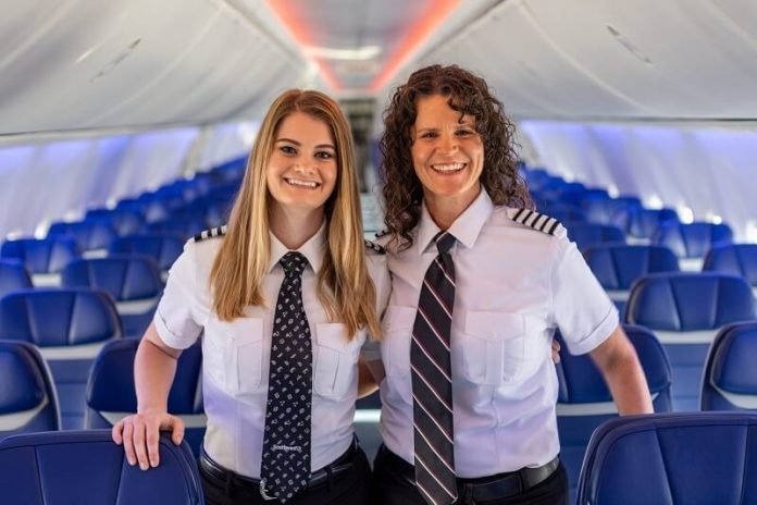 Anya és lánya megvalósították az álmukat - mindketten pilóták, akik együtt repülnek
