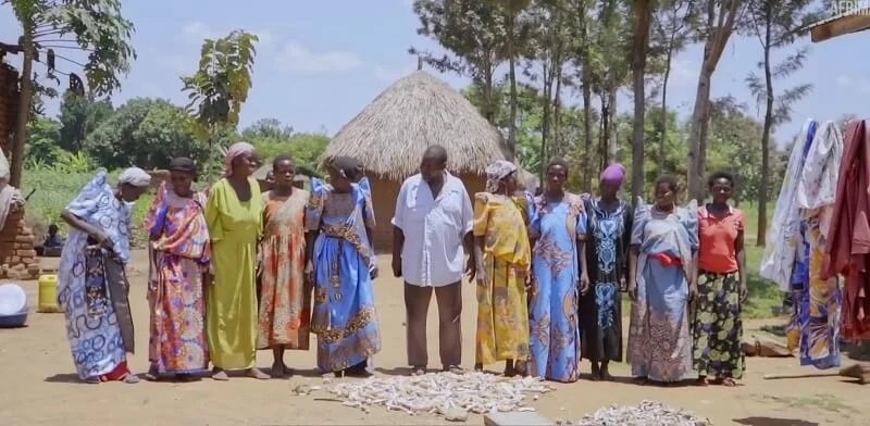 102 gyereke van a férfinak, arra kérte 12 feleségét, használjanak fogamzásgátlót, mert képtelen már eltartani gyerekeit